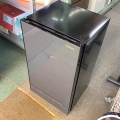 【リサイクルサービス八光】2019年製　アイリスオーヤマ　冷蔵庫 ブラック KRJD-9GA-B [93L /1ドア /右開きタイプ]