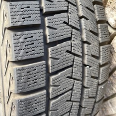 スタッドレスタイヤバリ山‼️激安‼️