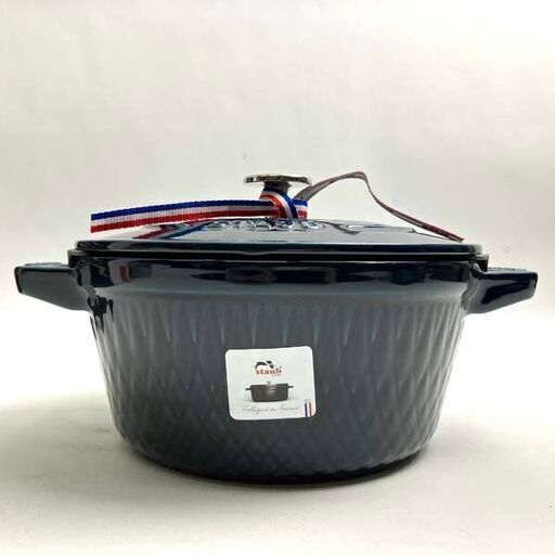 【未使用品】ストウブ Staub ツイストココット ラウンド ラ・メール  20cm 1023189 鋳物ホーロー鍋 IH/オーブン/食洗機可 2.3L 箱有