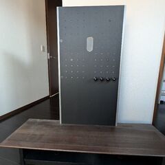 テレビスタンド（今月までの引き取りで少し割引します）