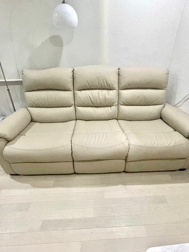 テーブル付き電動リクライニングソファ3人用