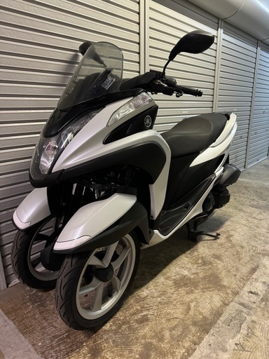トリシティ　125 普通免許 トライク バイク 車体