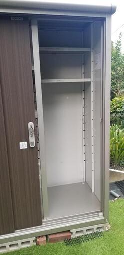 Amazon | Domi (ドミ) 屋外用物置小屋 10フィート×8フィート 金属製物置