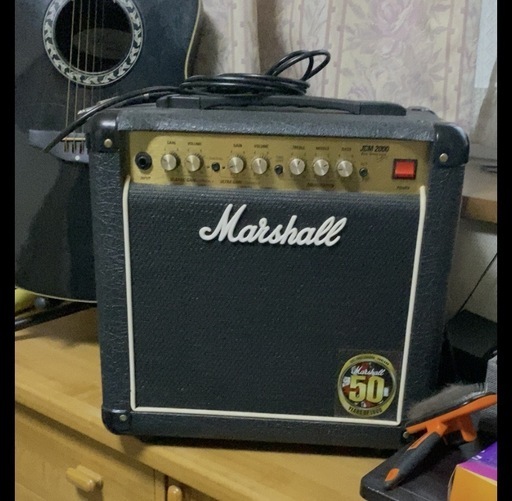 ギターアンプ   マーシャルJCM2000