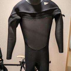 サーフィン用セミドライスーツ
