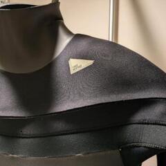 サーフィン用セミドライスーツ