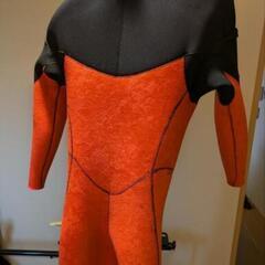 サーフィン用セミドライスーツ