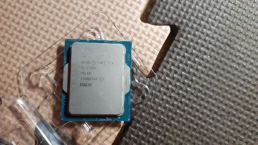 intel-12世代i3-12100(映像出力機能内蔵)