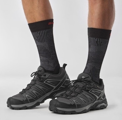 Salomon X Ultra Pioneer男性用登山靴です