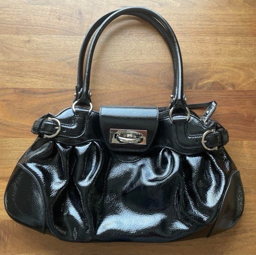 極美品　フェラガモ　Salvatore Ferragamo ショルダーバッグ