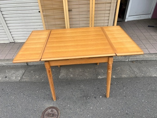 延長式　木製ダイニングテーブル　エクステンションテーブル