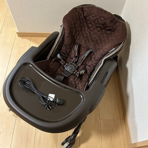 コンビcombi 電動ハイローチェア　ネムリラオートスウィング