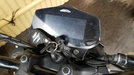 物価高騰にも負けじとお値下げ！ スズキ　ジクサー250　ED22B　事故車　書類有　部品取り　直接引き取り大歓迎　土日もOK！！　さいたま市桜区発 物価高騰にも負けじとお値下げ！ スズキ ジクサー250 ED22B 事故車 書類有