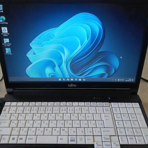 富士通ノートパソコンWindows 11Pro美品