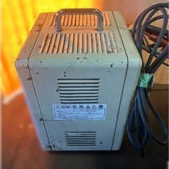 バンザイ 多連結 バッテリー充電器 EM－20UD