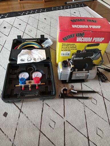 エアコン工事用真空ポンプ・マニホールドゲージ　ほぼ新品