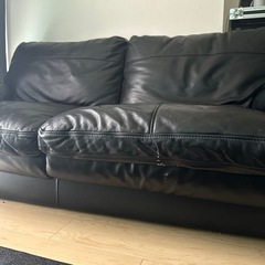 黒　レザー　ソファ