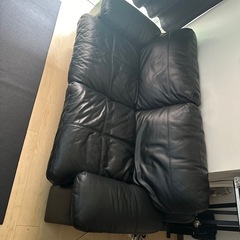 黒　レザー　ソファ