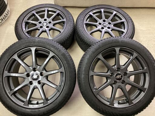 Audi純正ホイール 摘む 黒 スタッドレスタイヤ付225/40R18ハブは
