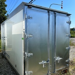 Y13. シマ鋼鈑 横扉付【格安】 4トン冷蔵冷凍コンテナ 幅231cm長さ