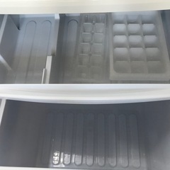 SHARP 冷蔵庫　SJ-D14E 2019年製　137L