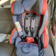 アップリカ フラディアグロウ isofix チャイルドシート 新生児