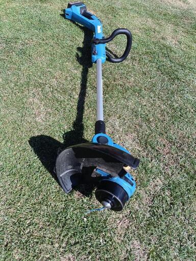 お取引する方決まりました　値下げ9500円→8500円　マキタ(makita) 充電式草刈機 18V MUR193DZと互換バッテリーセット