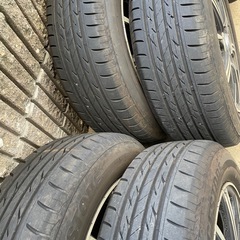 不明ホイール付きタイヤはブリヂストンネクストリー185/65R/15