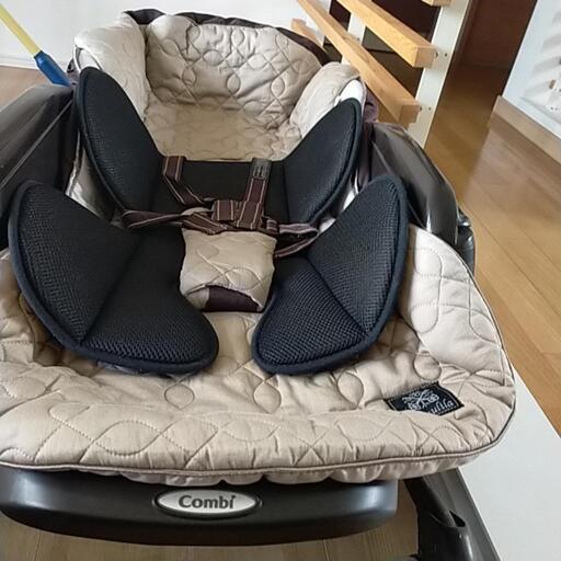 combi ネムリラ　オート　スウィング　ダッコプラス　ハイローチェア