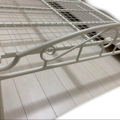 セミダブルベッドフレーム　　