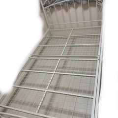 セミダブルベッドフレーム　　