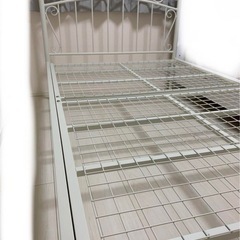 セミダブルベッドフレーム　　