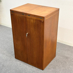 北欧デンマーク　バーキャビネット