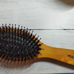 （取引中）【美品】mapepeの髪サラサラヘアブラシ✨　