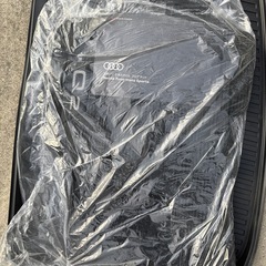 AudiQ２純正フロアマット新品