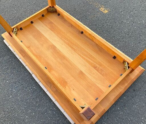 札幌市☆4人用 / 北欧風無垢材 ダイニングテーブル 天然杢◇ 食卓