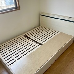 ダブルベッドフレーム 収納付き