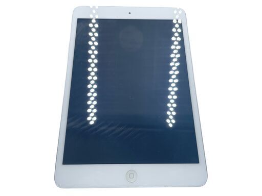 iPad mini 4 16GB シルバー MK702J／A KDDI ジャンク扱い