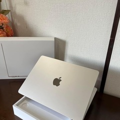 Macbook Air M2 16/512GB バッテリー100%.充電回数2回。Apple CARE