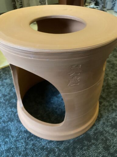 美座の黄土よもぎ蒸し椅子