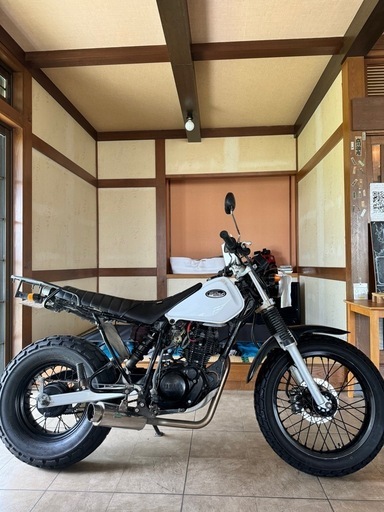 YAMAHA tw200e車体\n