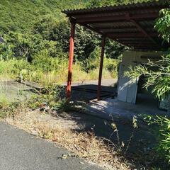 断熱性のアルミパネルのプレハブ 倉庫(約135坪の土地付き)を1万円でお譲りします