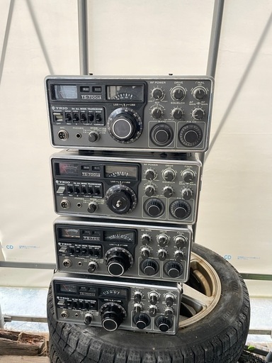 動作確認してないジャンク品。TRIO .TS-700GII3台. TS-700.1台