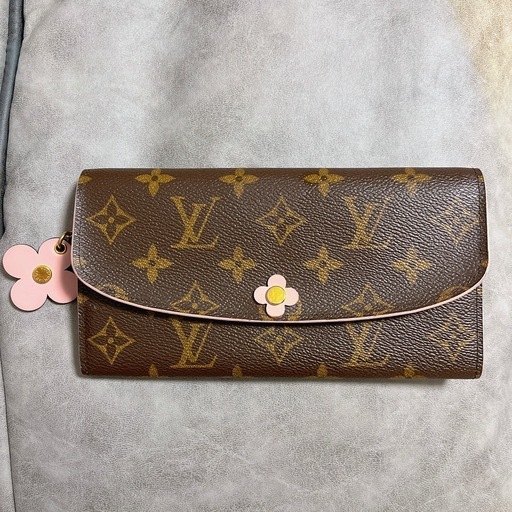 美品ルイヴィトン モノグラム ポルトフォイユ エミリー 長財布 ブランド