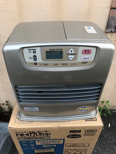 石油ファンヒーター ダイニチ FW-477LE 2011年製
