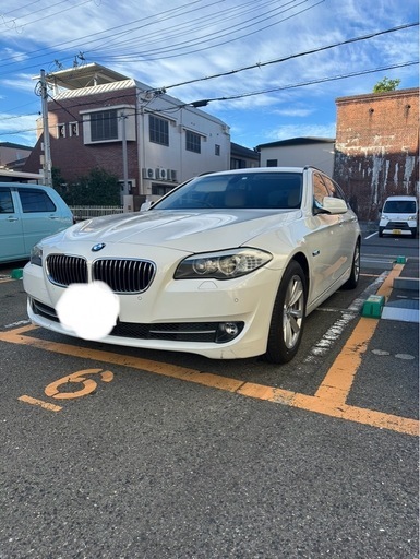 BMW 5シリーズ　523iツーリング\n