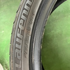 235/35R19ラウフェン2本