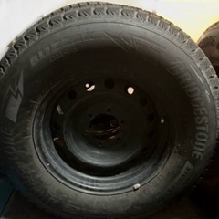 265 70 R17 BLIZZAK DM-V3 FJクルーザー　ランクル　78プラド