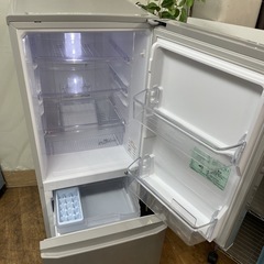S268 ⭐ MITSUBISHI 2ドア冷蔵庫（146L 右開き）16年製 MR-P15Z ⭐ 動作確認済 ⭐ クリーニング済