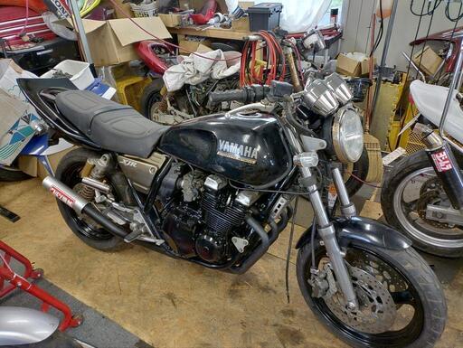 ヤマハ　XJR400　4HM